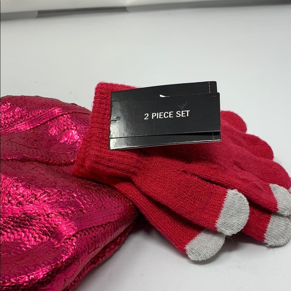 Two-piece fuchsia hat and gloves set for girls